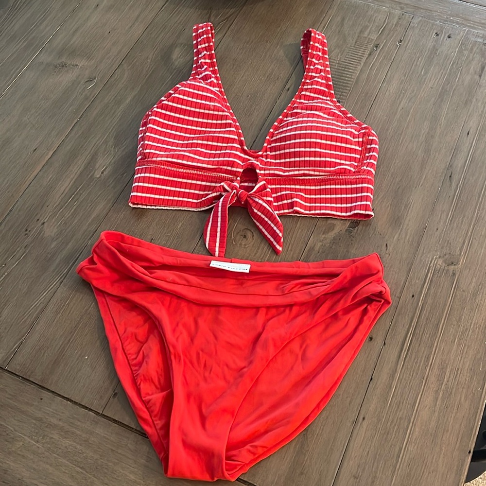 Robin Piconne GUC women’s bikini, size small top and medium bottom